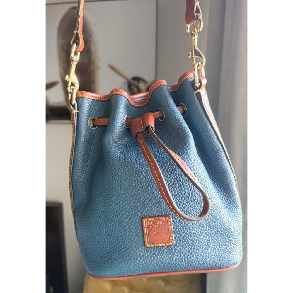 Dooney & Bourke Drawstring Crossbody Jeans Color Italian Pebbled Leather Bag - Picture 3 of 14